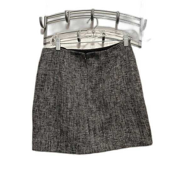 Banana Republic Tweed Mini Skirt Women’s Size 4 Black White Woven Texture Zipper - Picture 2 of 13